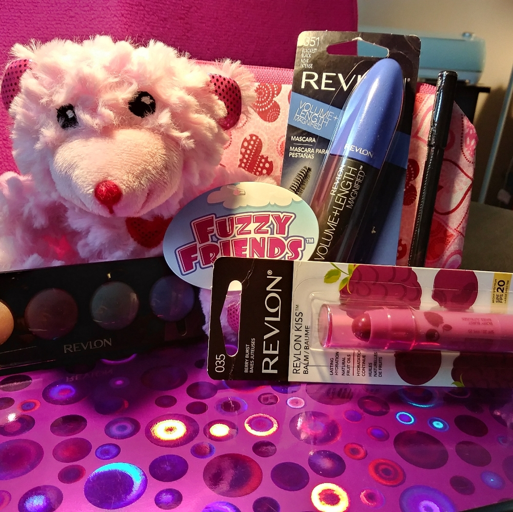 Relon Makeup Set for Valentine's (NTW)